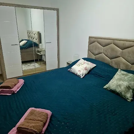 Lux Two Apartamento